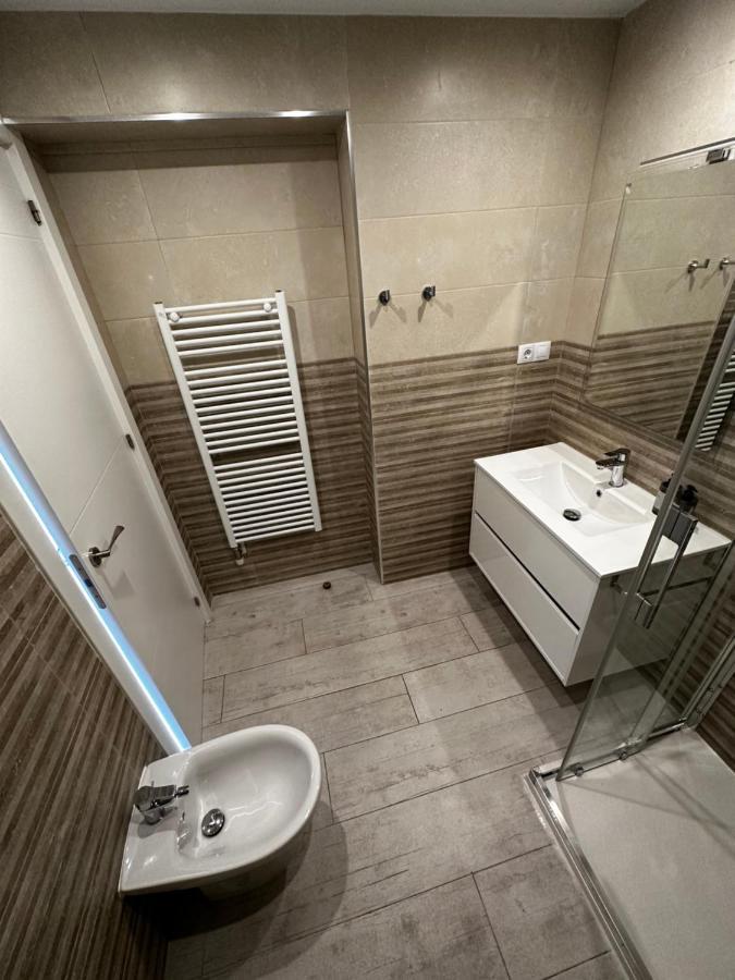 Casa Roman V Edificio Rehabilitado Sin Ascensor Leon Ngoại thất bức ảnh